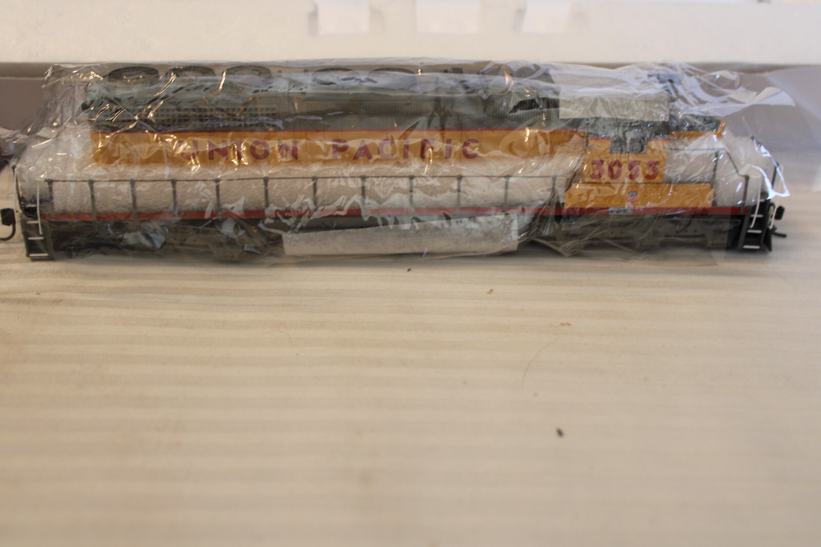 HO Scale BLI, EMD SD40-2 Diesel Locomotive, Union Pacific, Yellow #3055 Sound
