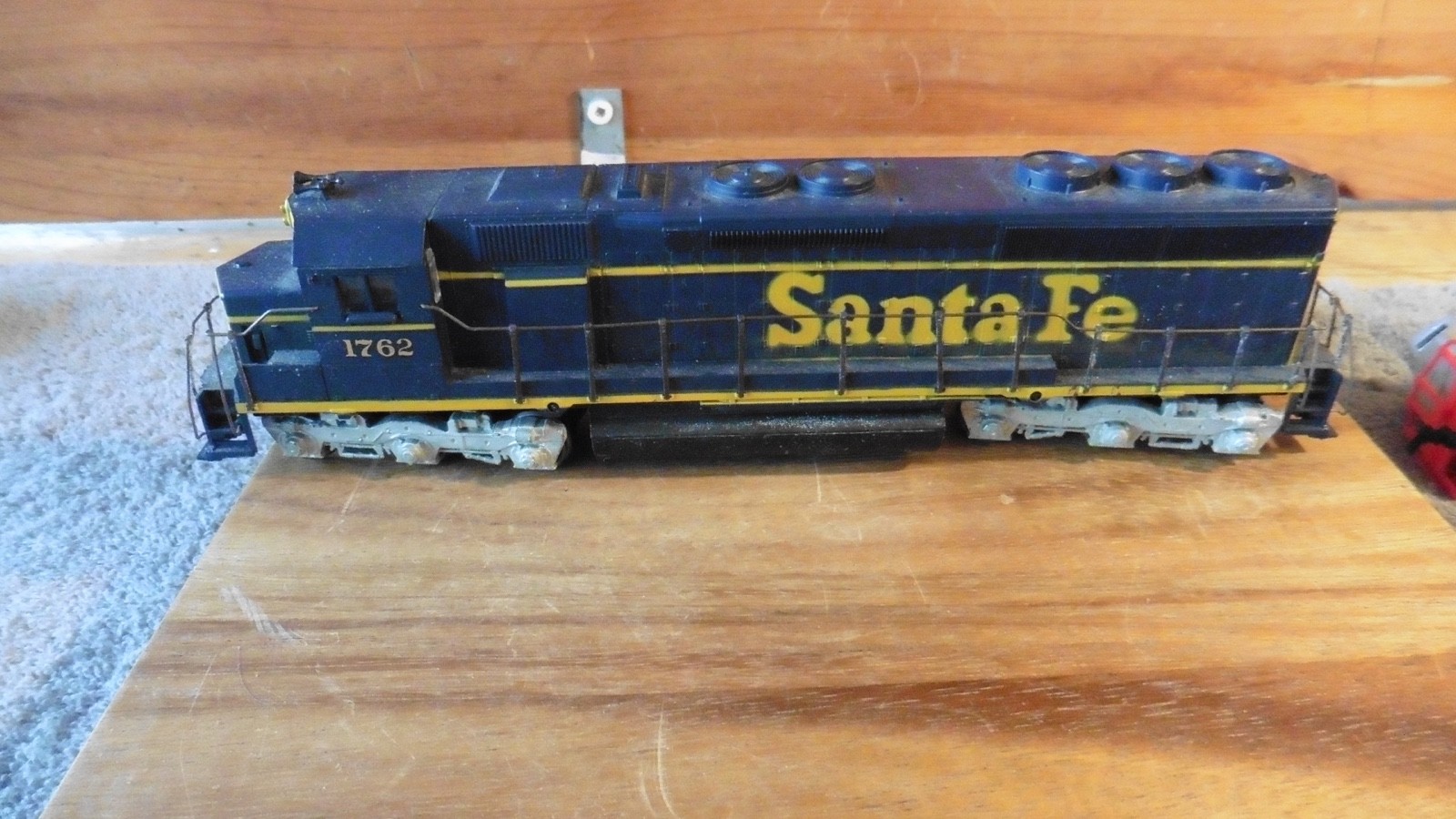 4 Miniature Sante Fe Replica Locomotive Die Cast Trains #4015 #307 #8731 #1762