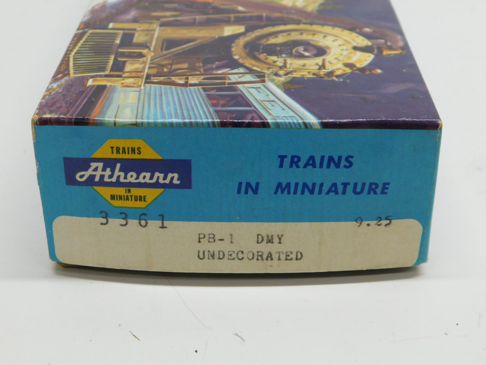 Athearn HO Blue Box Missouri Pacific GP35 Diesel Engine #2554-Unpowered Dummy