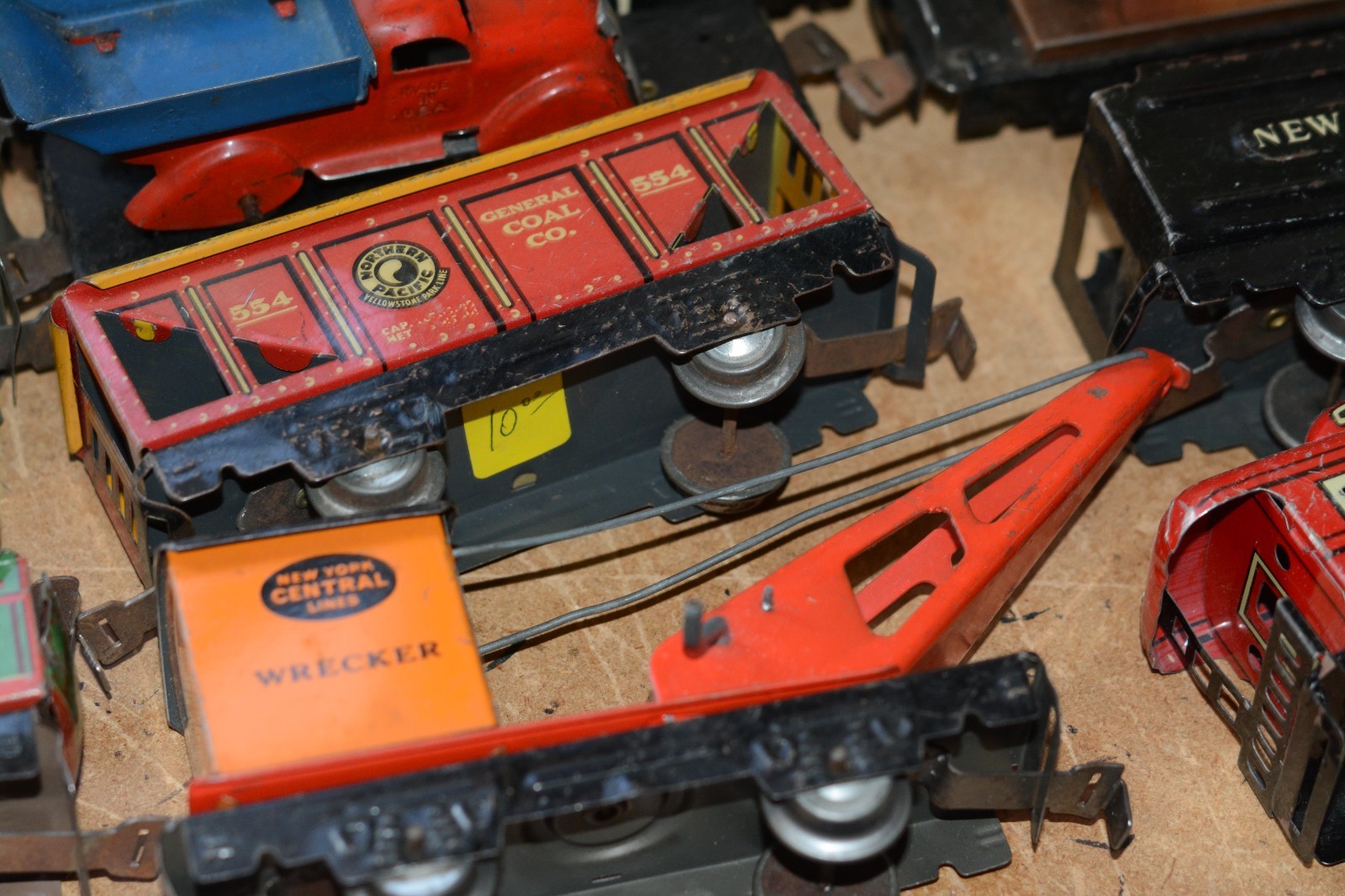 Railroad Model Trains. Lot of Vintage Pre-war Train Equipment