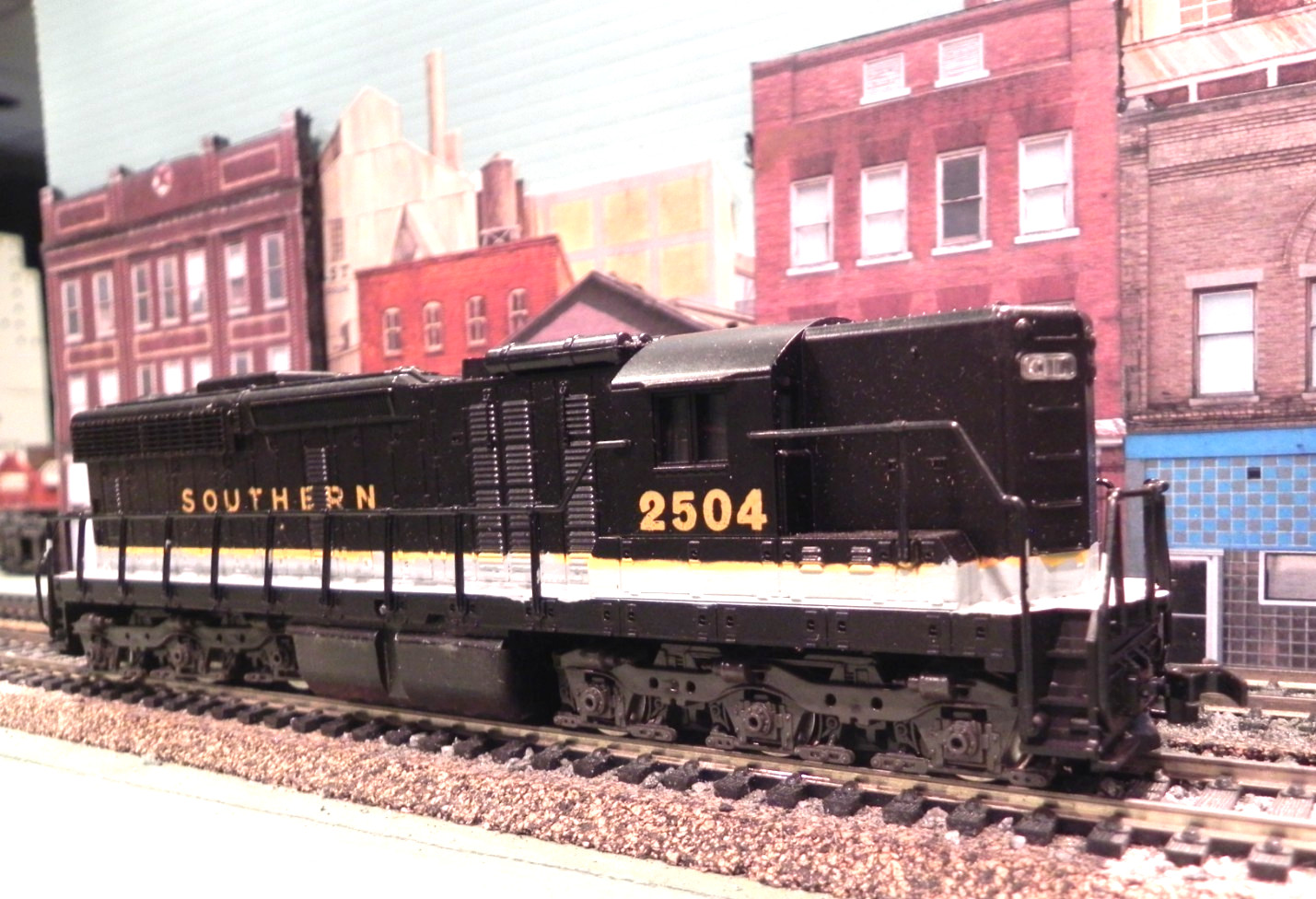 HO ENGINE LOCOMOTIVE SOUTHERN RAILWAY SD24 2504 ATLAS KNUCKLE COUPLERS