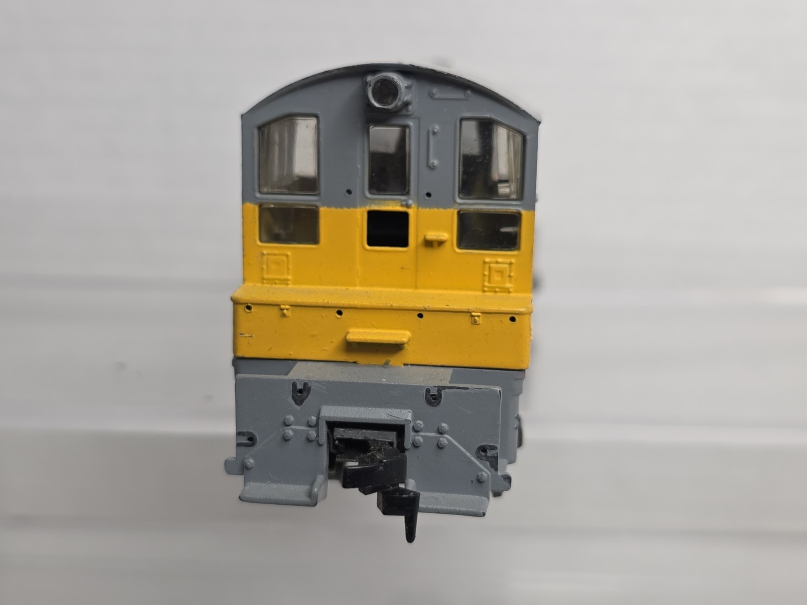 Athearn HO Scale Union Pacific SW-1500 Diesel Switcher Loco DS 1870 Runs Read De