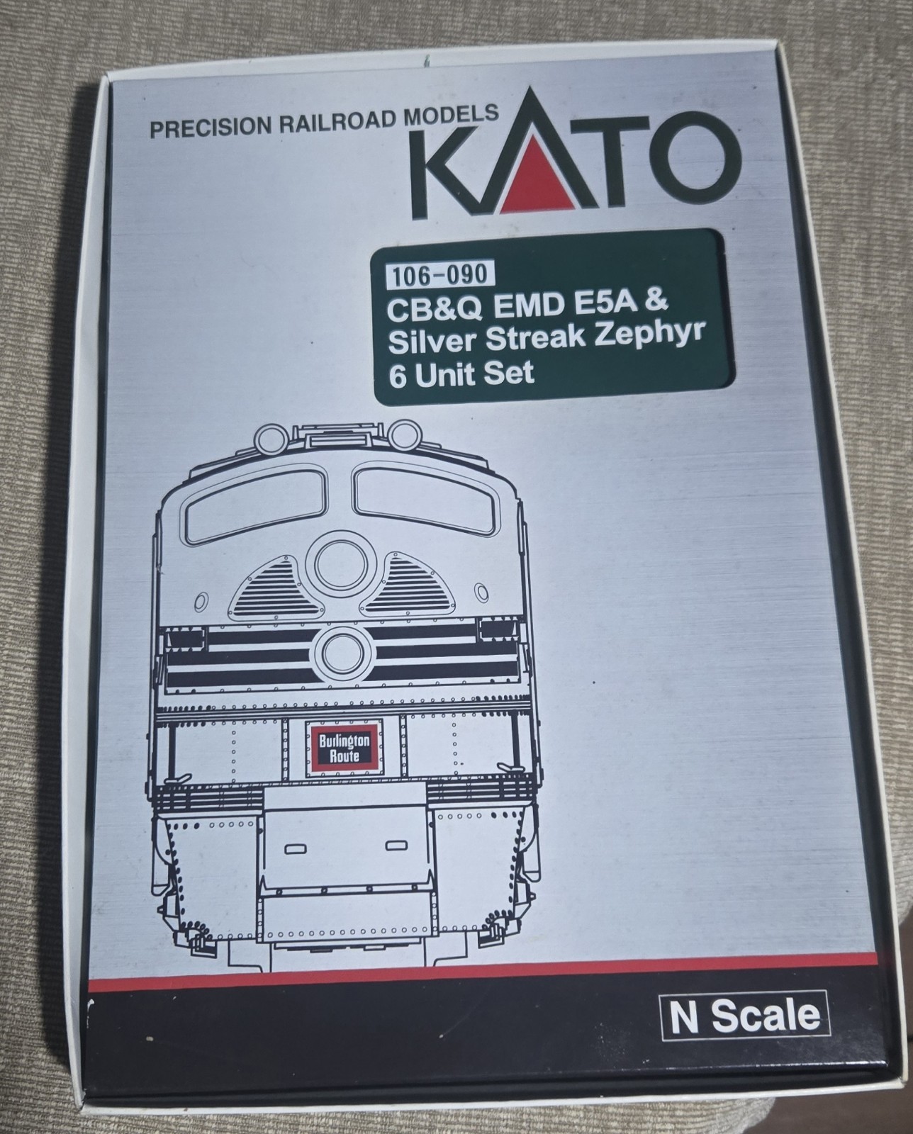 Kato 106-090 CB&Q EMD E5A & Silver Streak Zephyr 6-Unit Set in N scale. Read