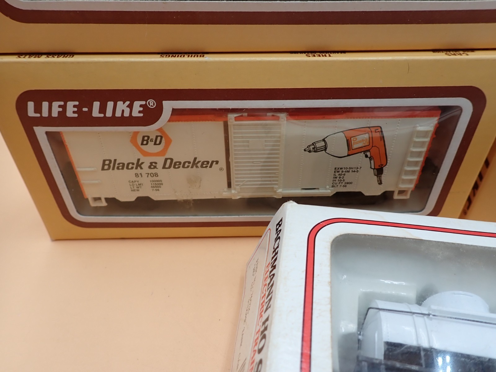 HO Train Cars Life-Like Cookie Box, Maine Potatoes, Black & Decker, Hudsons + 1