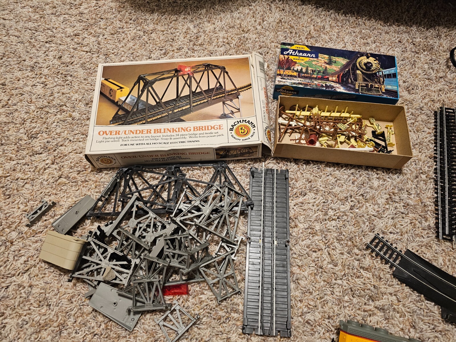 Bachmann HO Union Pacific 866 Train Set EXTRA Cars, Track, Transformer, Bridge