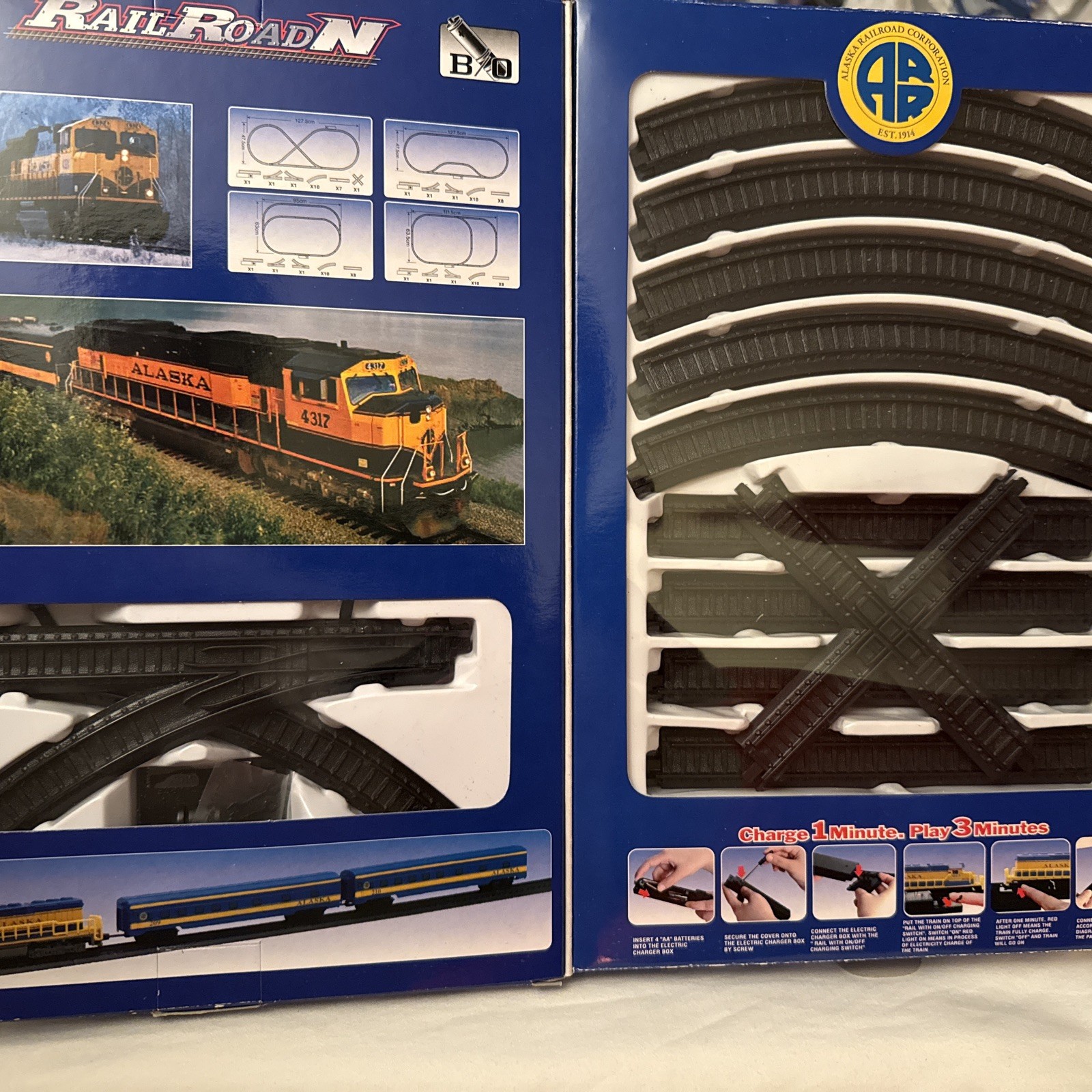 Vintage Rare UNION PACIFIC – Rail Road N NewRay : C44-9W Locomotive + Tracks