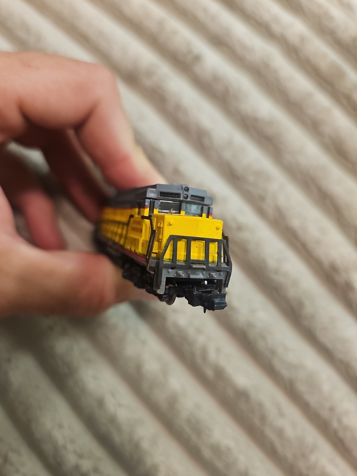 Vintage LIMA N-Scale Union Pacific Locomotive 4115 Italy Yellow