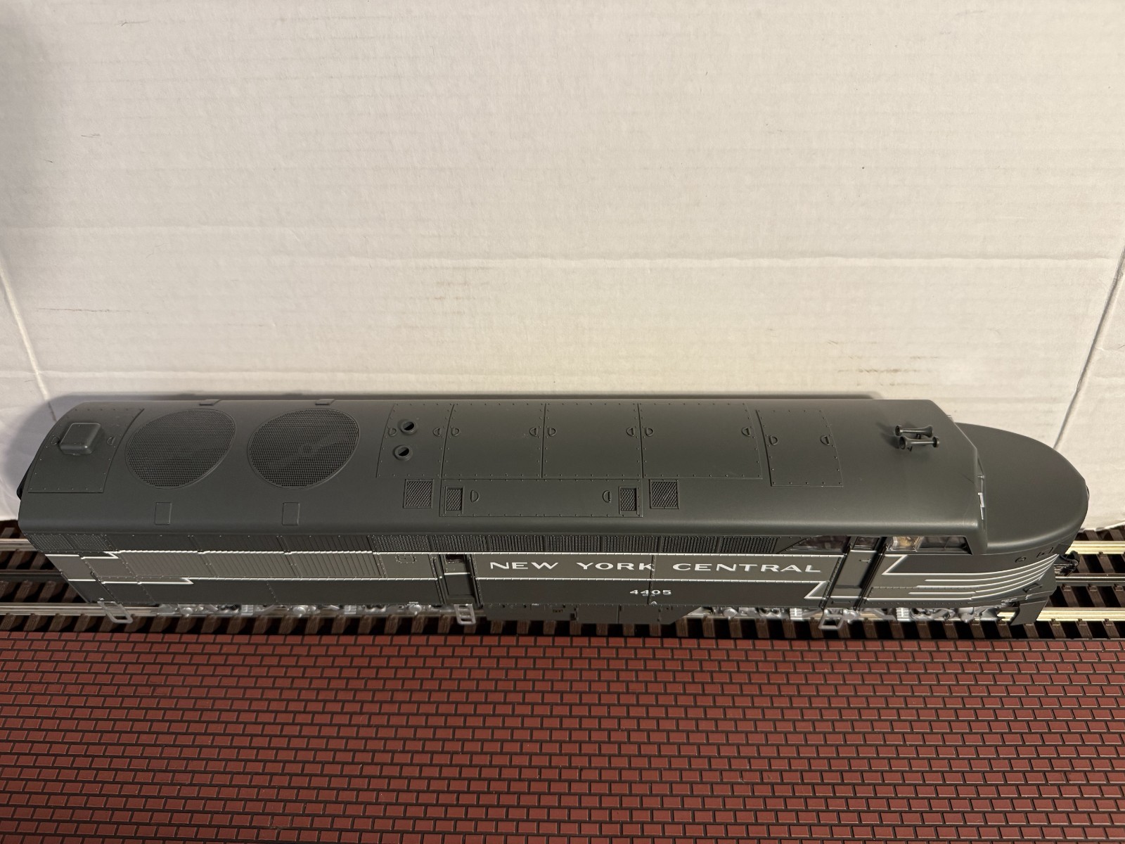 Atlas O Master FM Erie-Built New York Central Dummy A Unit #4405 – 3 Rail