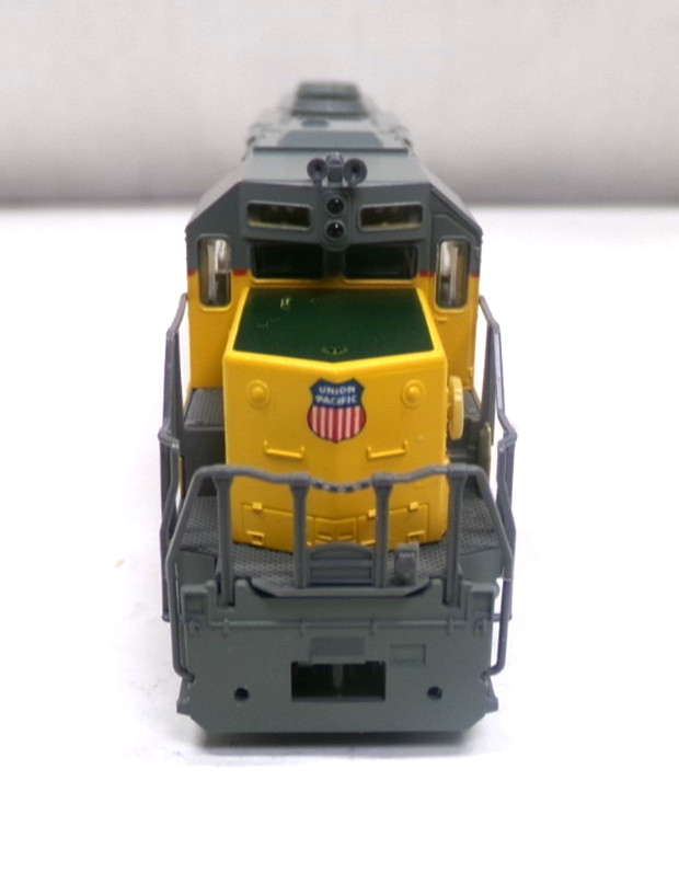 N scale Kato Union Pacific SD40-2 snoot diesel engine in orig box (lot N66)