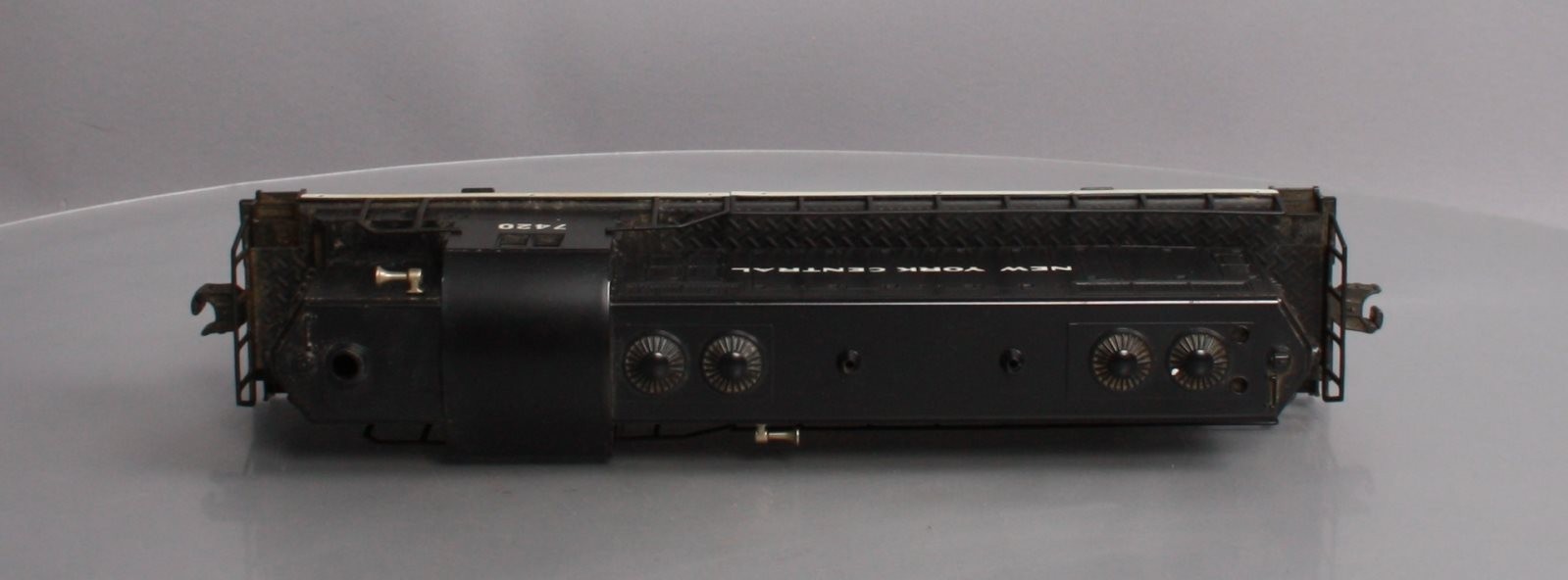 Lionel 6-18513 O Gauge New York Central GP-7 Diesel Locomotive #7420 NIB