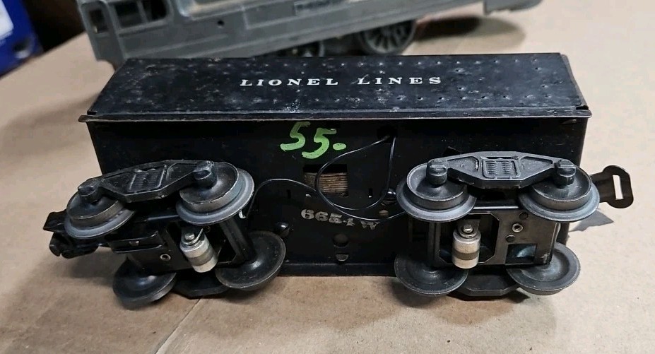 Vintage LIONEL Lines 1668 Locomotive w/6654 Whistling Tender Untested