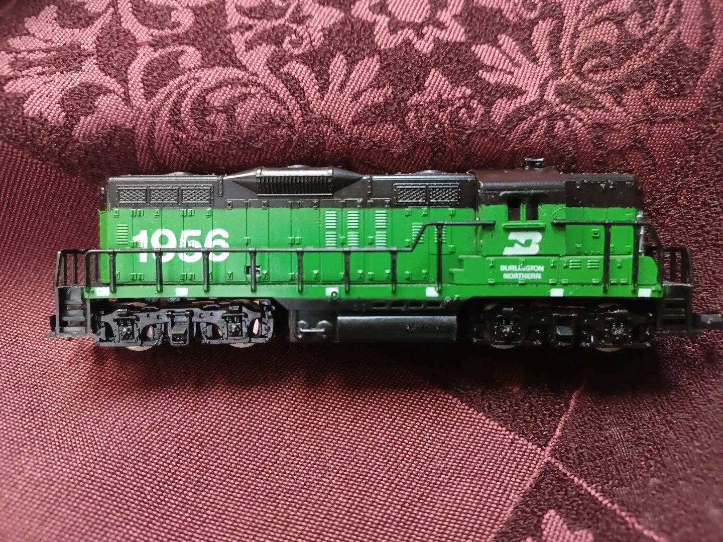 Atlas N Scale GP‑9 Diesel Locomotive – BN #1956 (Item 4053)