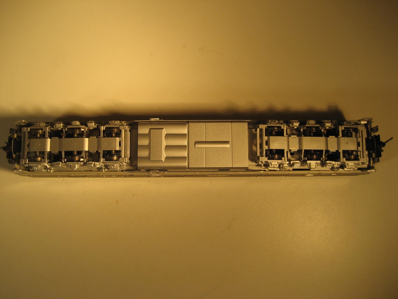 Broadway Ltd. HO #5396 EMD E6B Atchison, Topeka & Santa Fe Warbonnet AT&SF #12A