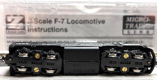 Micro Trains Line Z Scale, DC Analog, NYC F7 Diesel, #1685 (980 01 43)