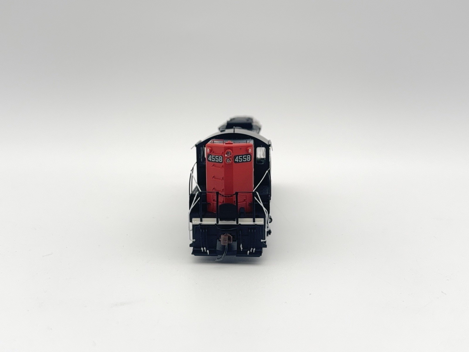 Genesis – HO – GT – EMD GP9 Diesel Loco #4558 – Train ATHG62947