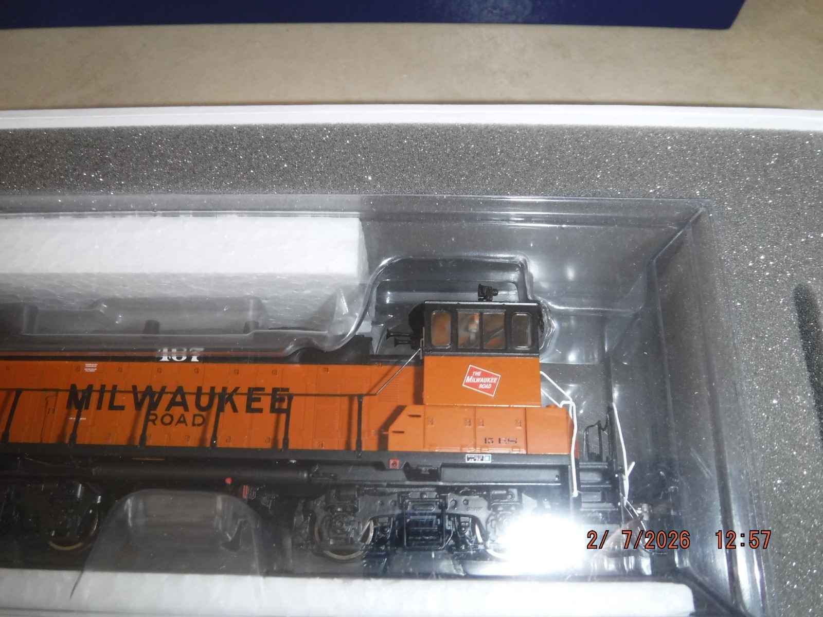 ATHEARN GENESIS HO MILWAUKEE ROAD MP-15-AC SWITCHER LOCOMOTIVE #467 DCC FITTED