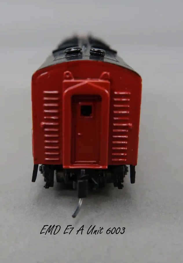 AZL 1941 SP Daylight Set 2843/2603 – E7A/B/B + 12 Passenger Cars Z Scale Z Gauge
