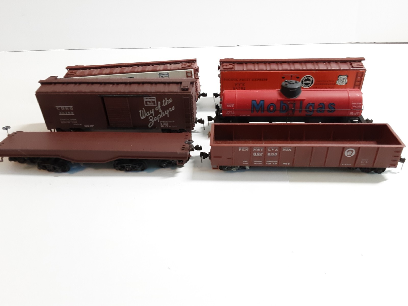 Vtg Lot Of 6 Box Cars, Tanker Cars, Flat Cars, Gondola See Description (2)