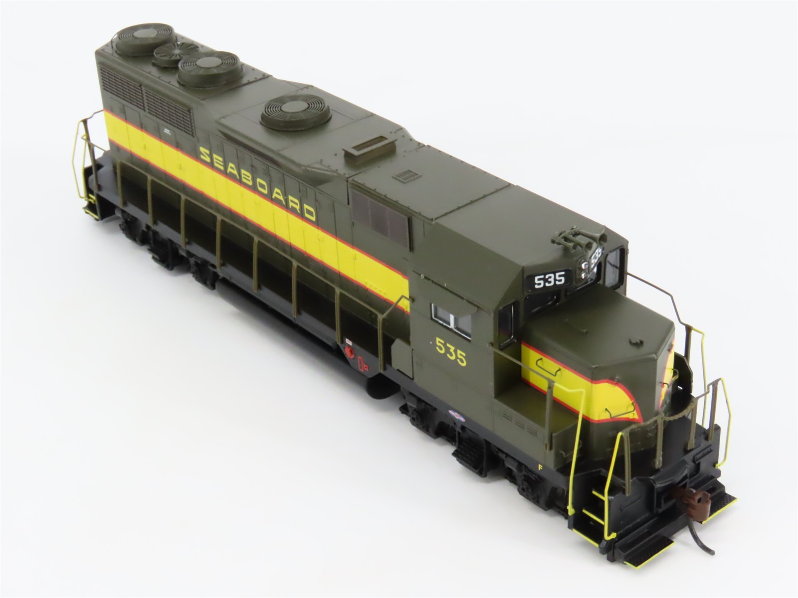 HO Scale Athearn 96064 SAL Seaboard Air Line EMD GP35 Diesel #535 – DCC Ready