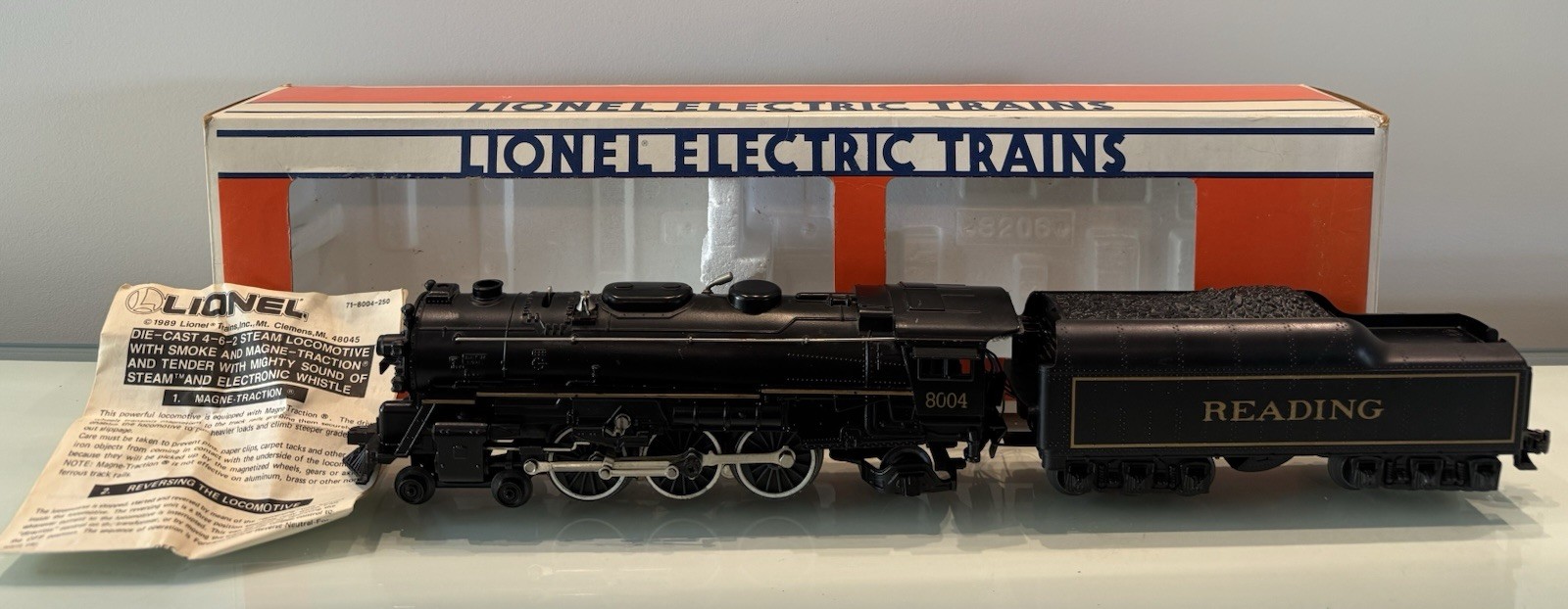Lionel 6-18004 Reading 4-6-2 Steam Locomotive and Tender