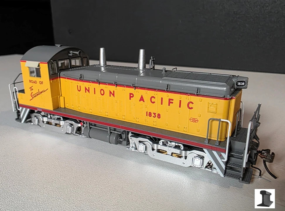 Rapido ~ HO Scale ~ EMD SW9 ~ Union Pacific #1834 ~ DC/DCC Sound ~ 027595
