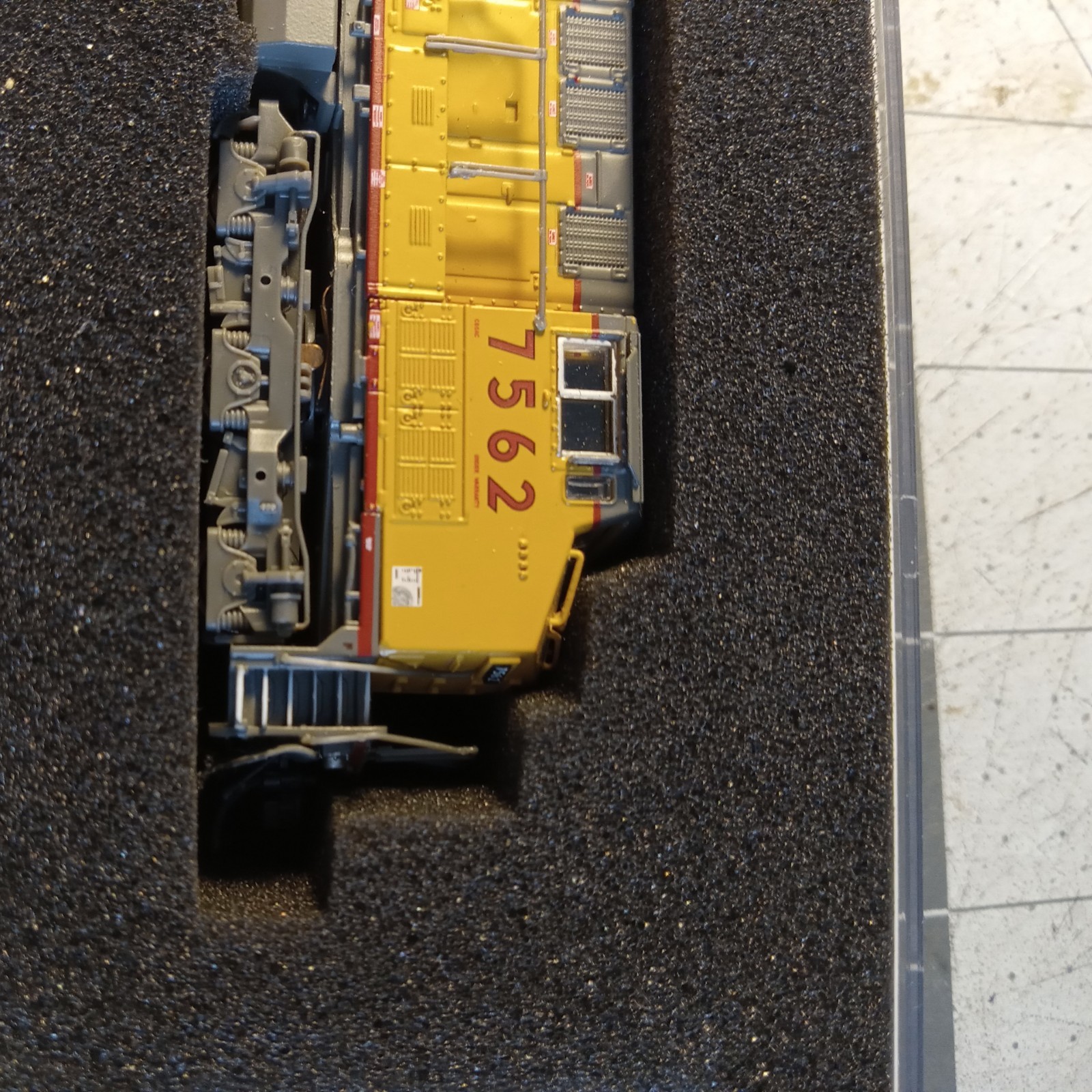 Paragon 3 Rolling Thunder 3753 UP #7562 GEvAC6000 Sound DCC N Scale