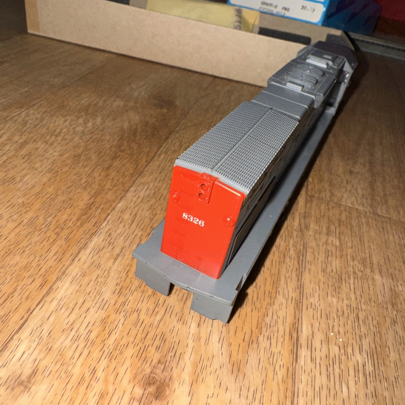HO Scale Athearn, SD40T-2 Diesel Locomotive, Cotton Belt Gray #8326 – 4502
