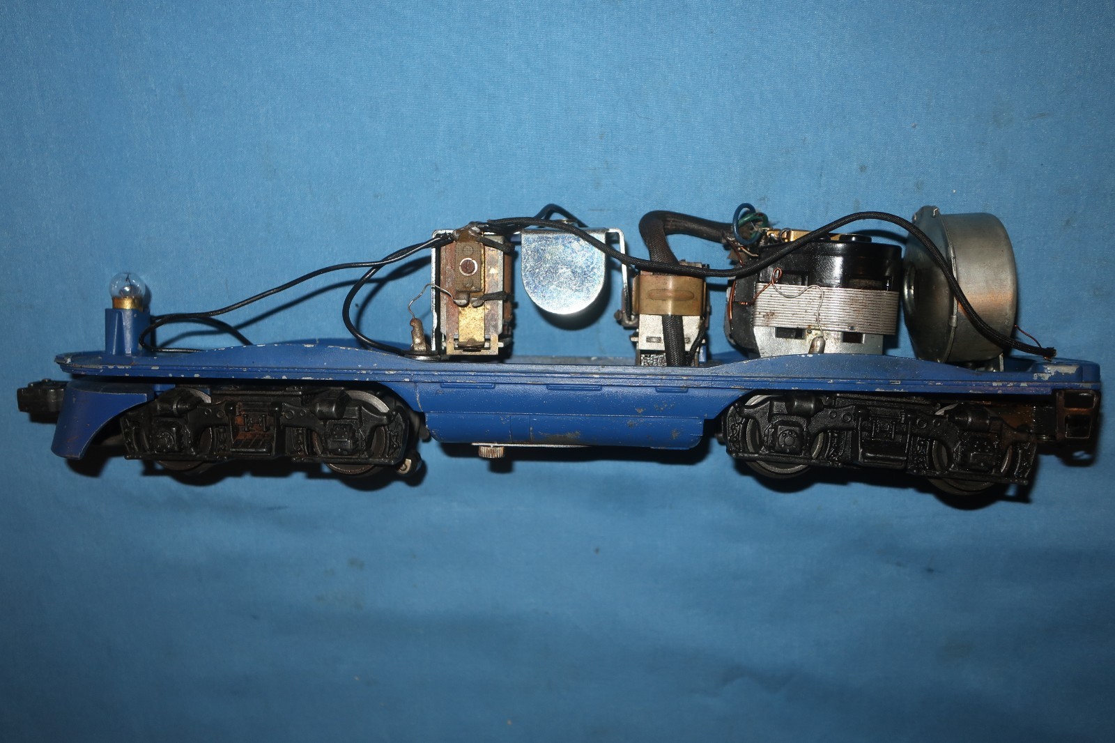 Lionel #2240 Wabash F3 Diesel Locomotive Powered A unit Chassis/Motor. Runs well