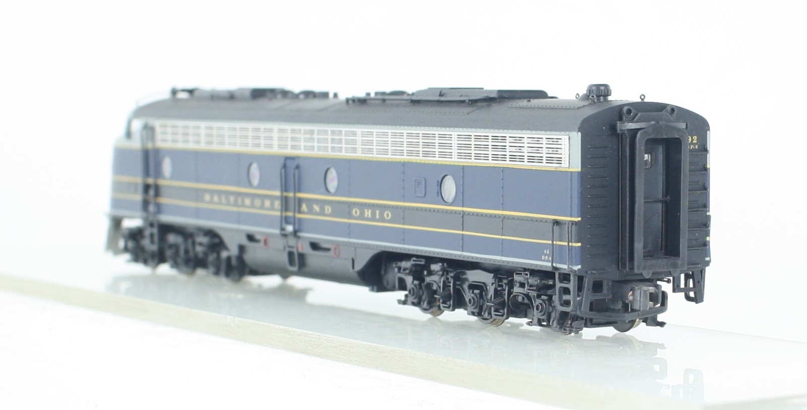 HO Proto 2000 8118 Baltimore & Ohio E8 Diesel Locomotive Runs Excellent #92