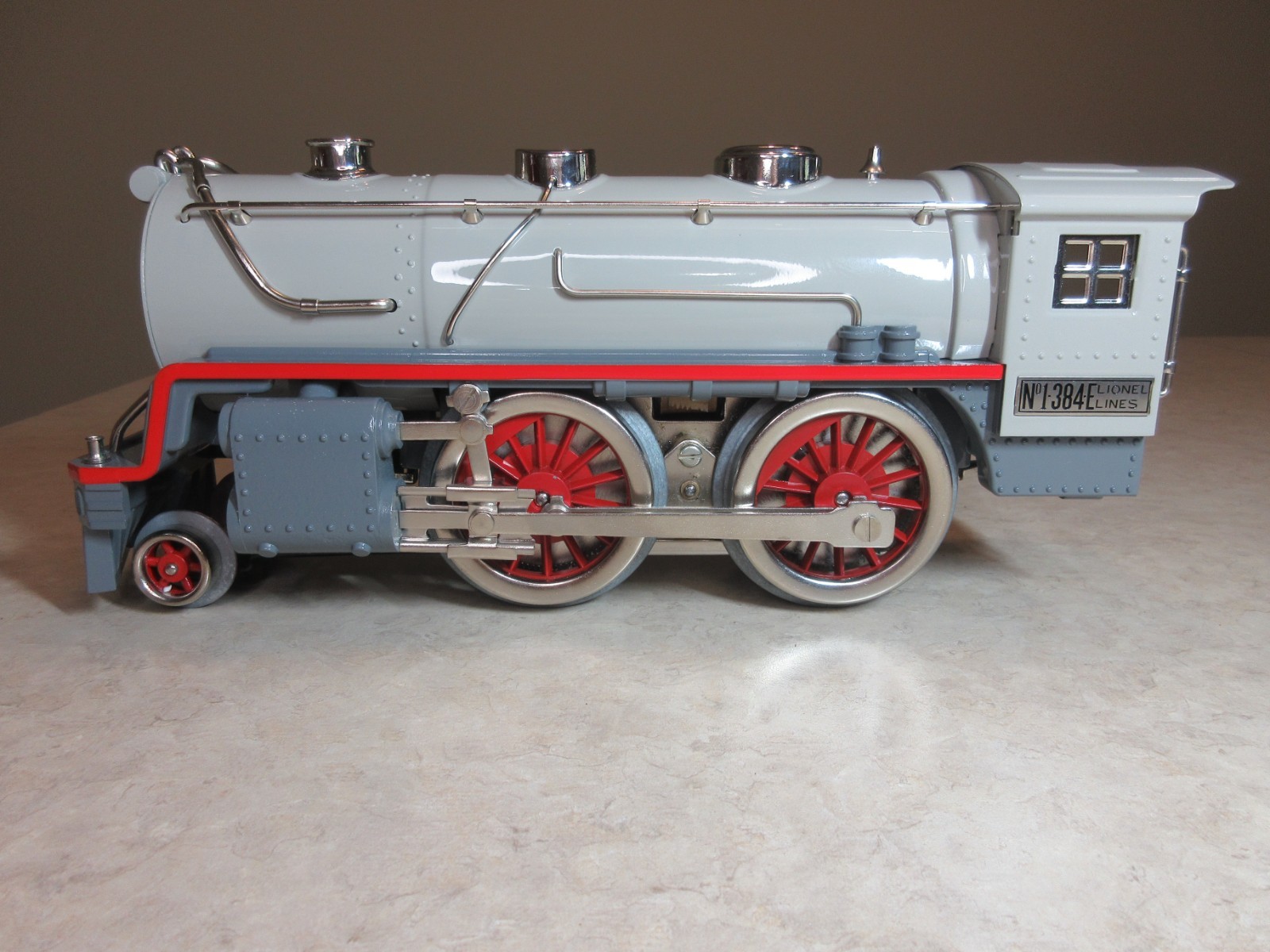 Lionel Classics 6-13101. 1-384E. 2-4-0 Locomotive & Tender. Standard Gauge. New.