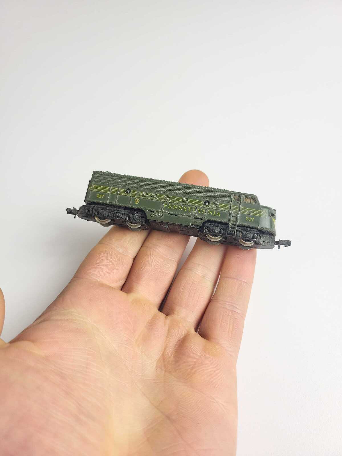 Arnold Rapido N Scale Pennsylvania RR Powered F7A Engine & Dummy F7A / 217