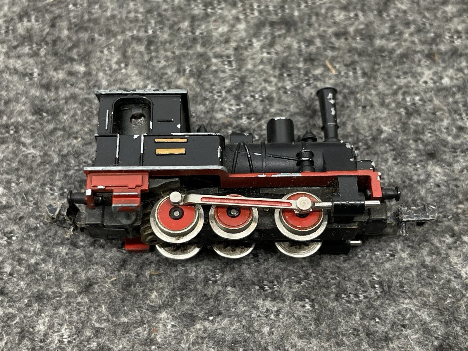 MINI TRIX N SCALE 0-6-0 HIGH STACK STEAM SWITCHER,L/N NO BOX – DUSTY
