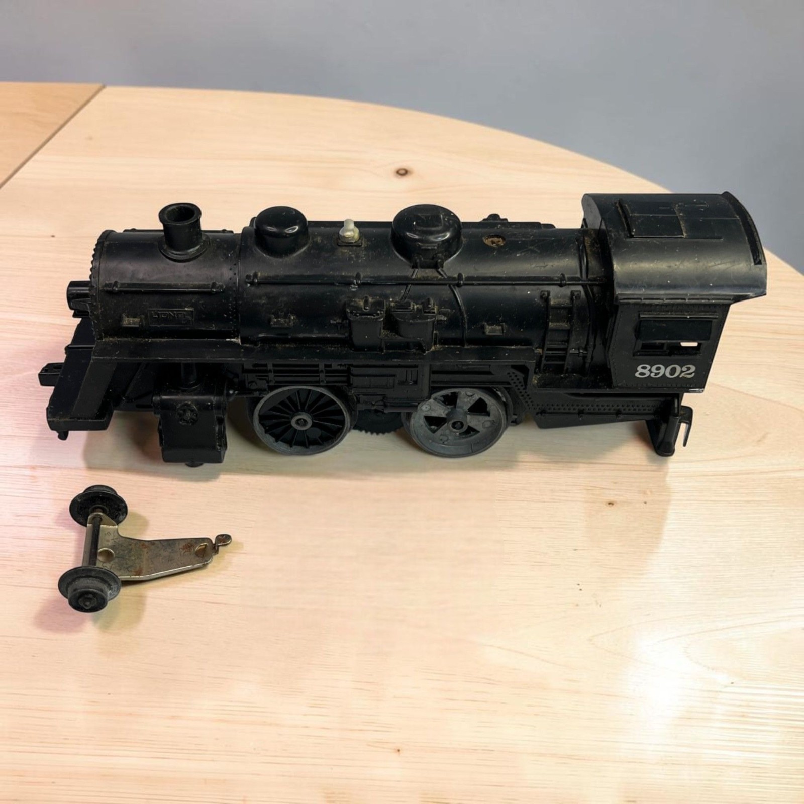 Lionel #8902 O Gauge Locomotive Black Vintage Train – For Parts Or Repair 1980s