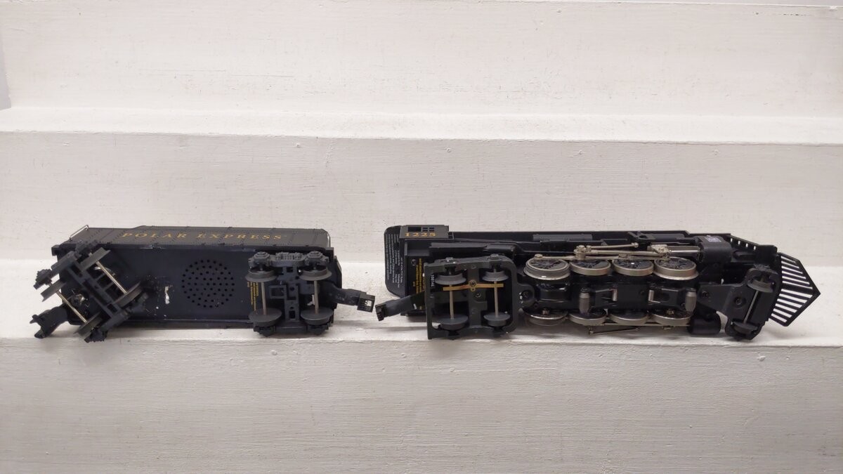 Lionel 6-28649 O Polar Express 2-8-4 Berkshire Steam Locomotive & Tender #1225