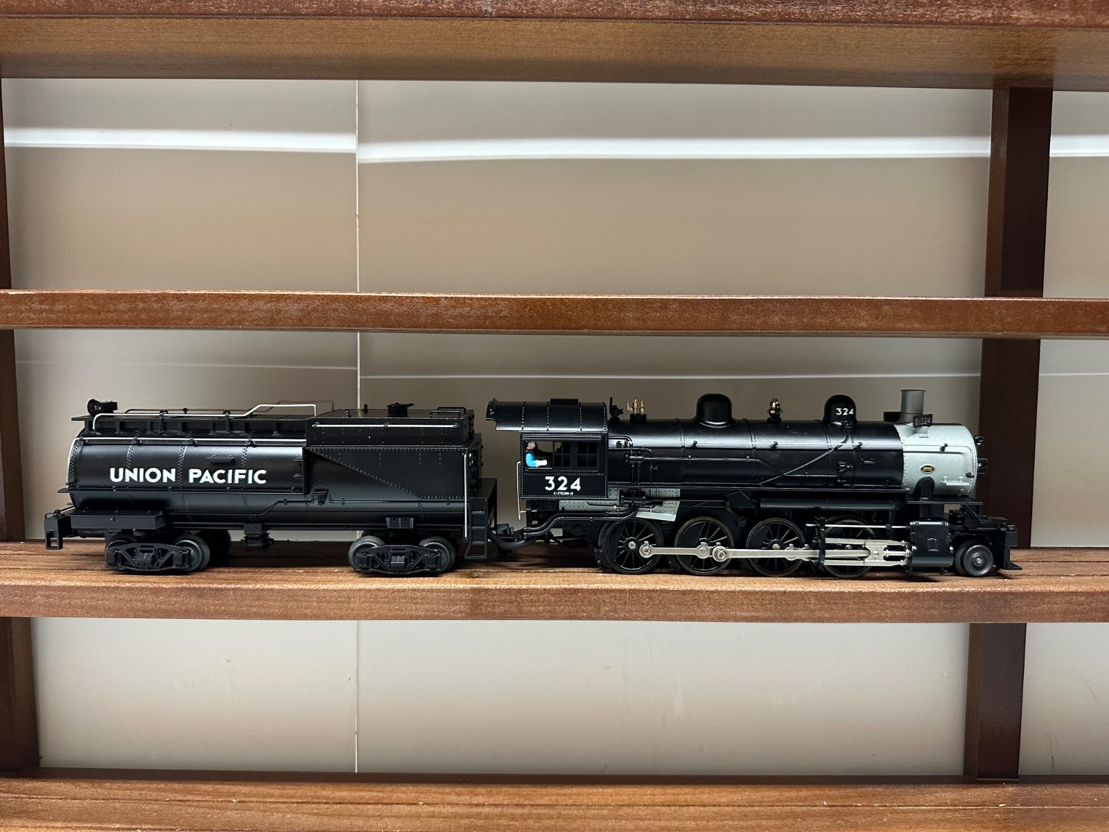O Scale 3 Rail Lionel 6-28038 Union Pacific 2-8-0 Consolidation- Command LN