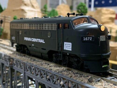 HO EMD F7A Penn Central DC NIB NOS # CB145
