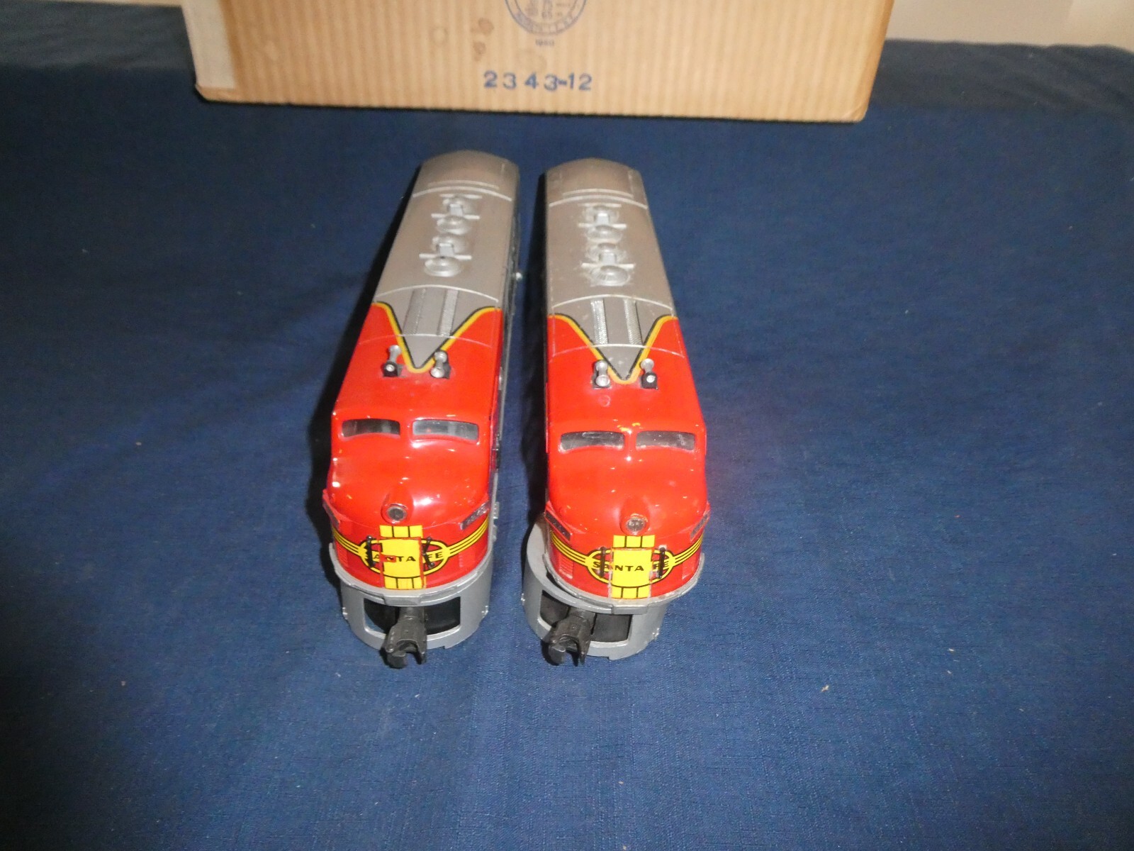 LIONEL 2343 AA SANTA FE F3’S IN OB’S, MASTER CARTON, & WRAPPING PAPER EXCELLENT