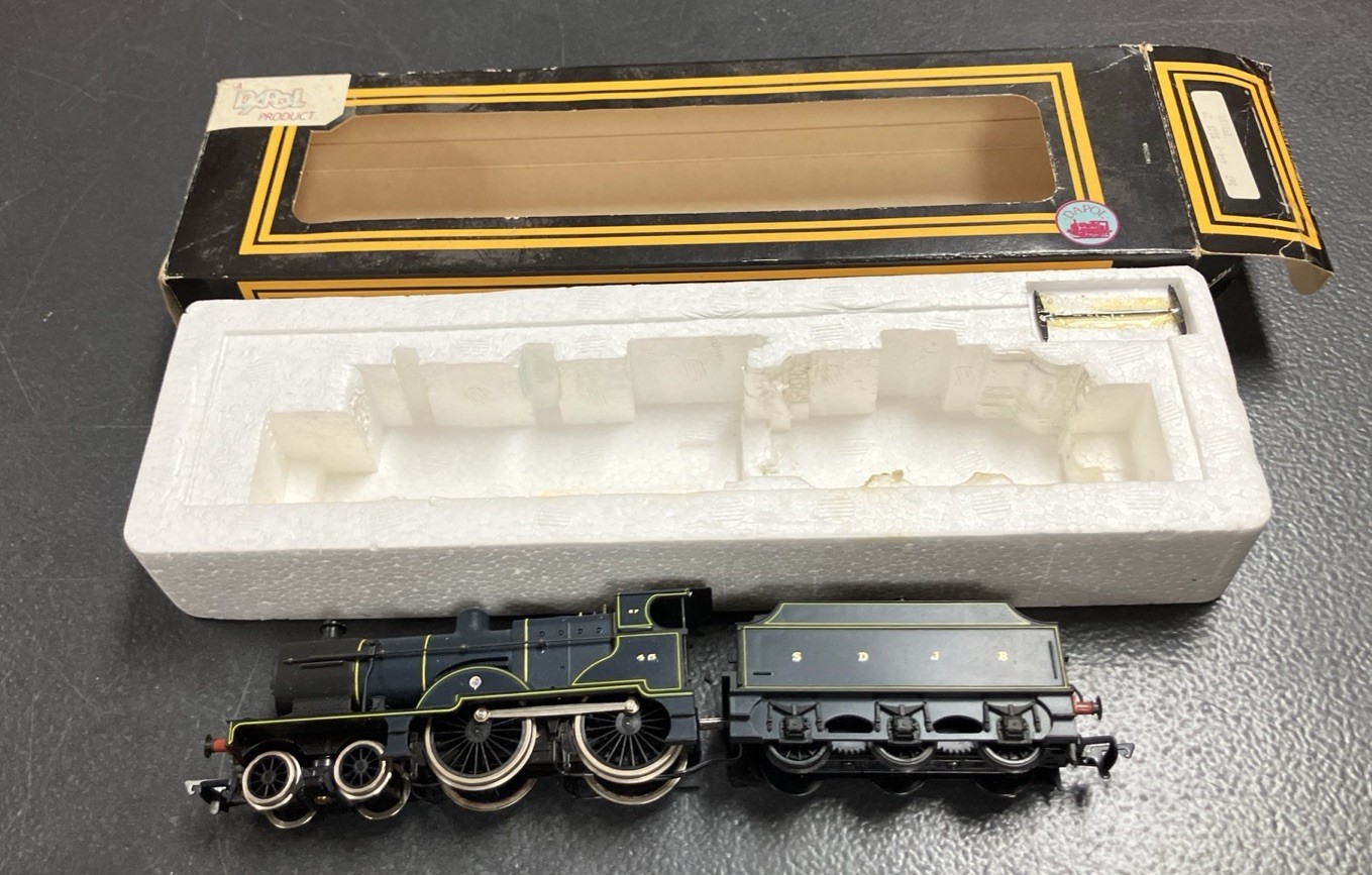 Oo Scale Dapol 2P Class 4-4-0 Light Passenger Locomotive