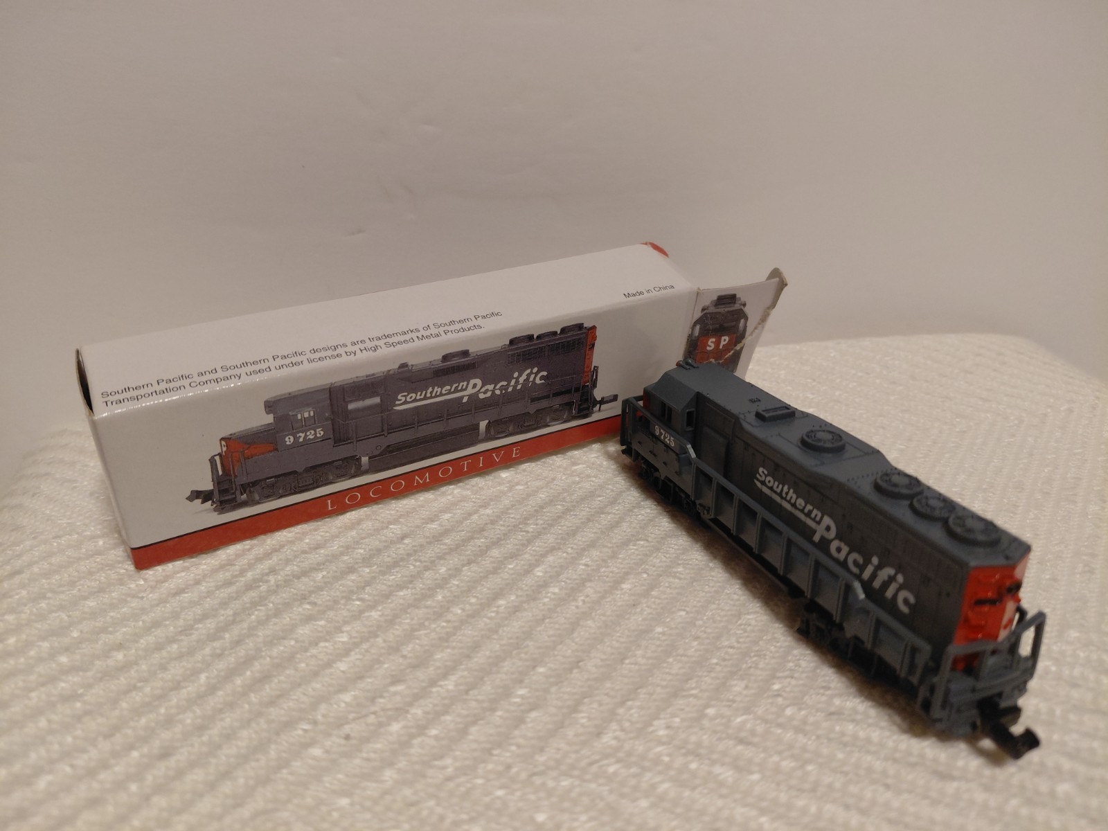 Vintage Southern Pacific Locomotive 9725 -High Speed Metal Products #418