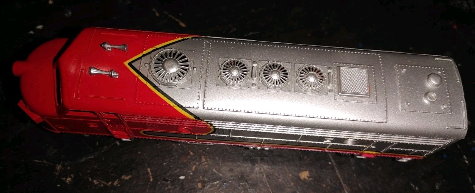 Bachmann Santa Fe 307 Diesel HO Locomotive – Many Trains & Accessories Available