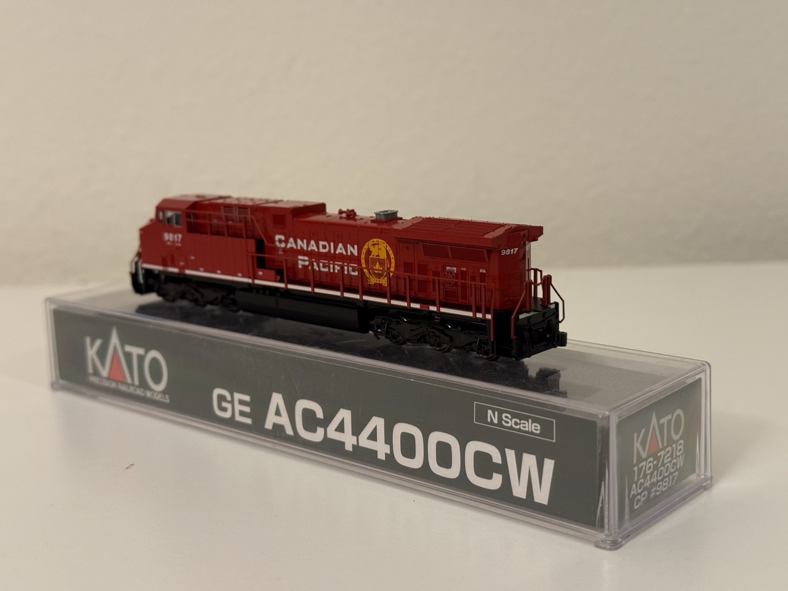 Kato 176-7218-DCC N Canadian Pacific AC4400CW Diesel Locomotive w/DCC #9817