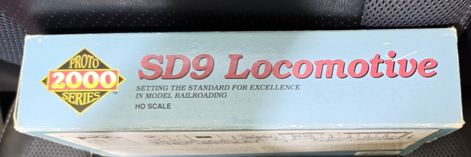 PROTO 2000 Series Conrail 6923 SD9 DCC No Sound #21237 HO Scale