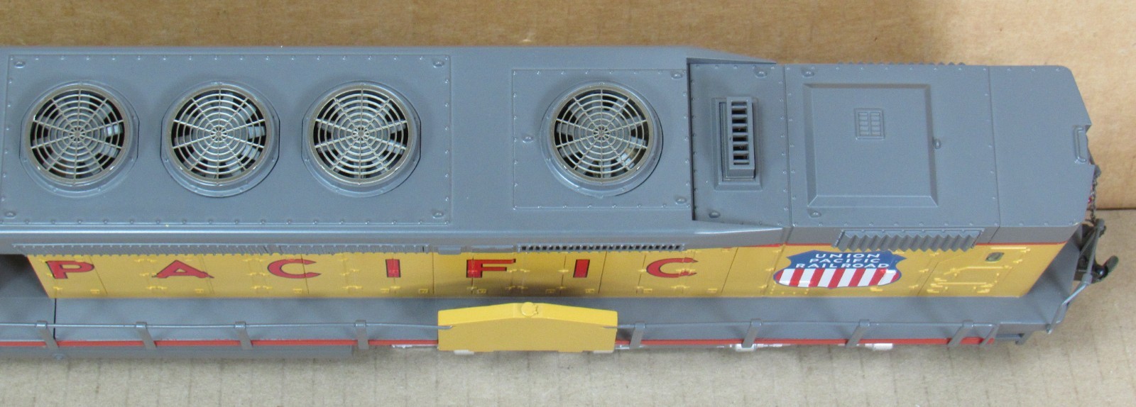 MTH Premier 20-2178-1 Union Pacific DD40AX Diesel Engine w/PS O-Gauge LNIB