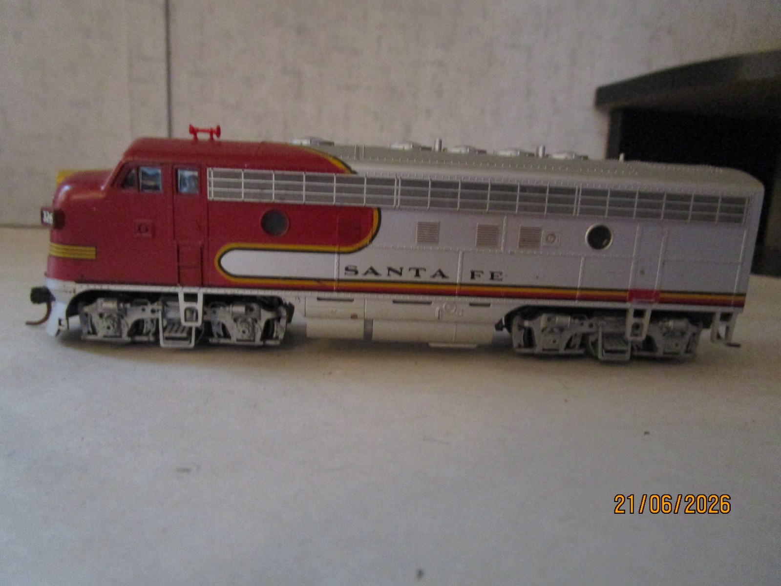 KATO, HO, 326 Santa Fe F-Unit Loco