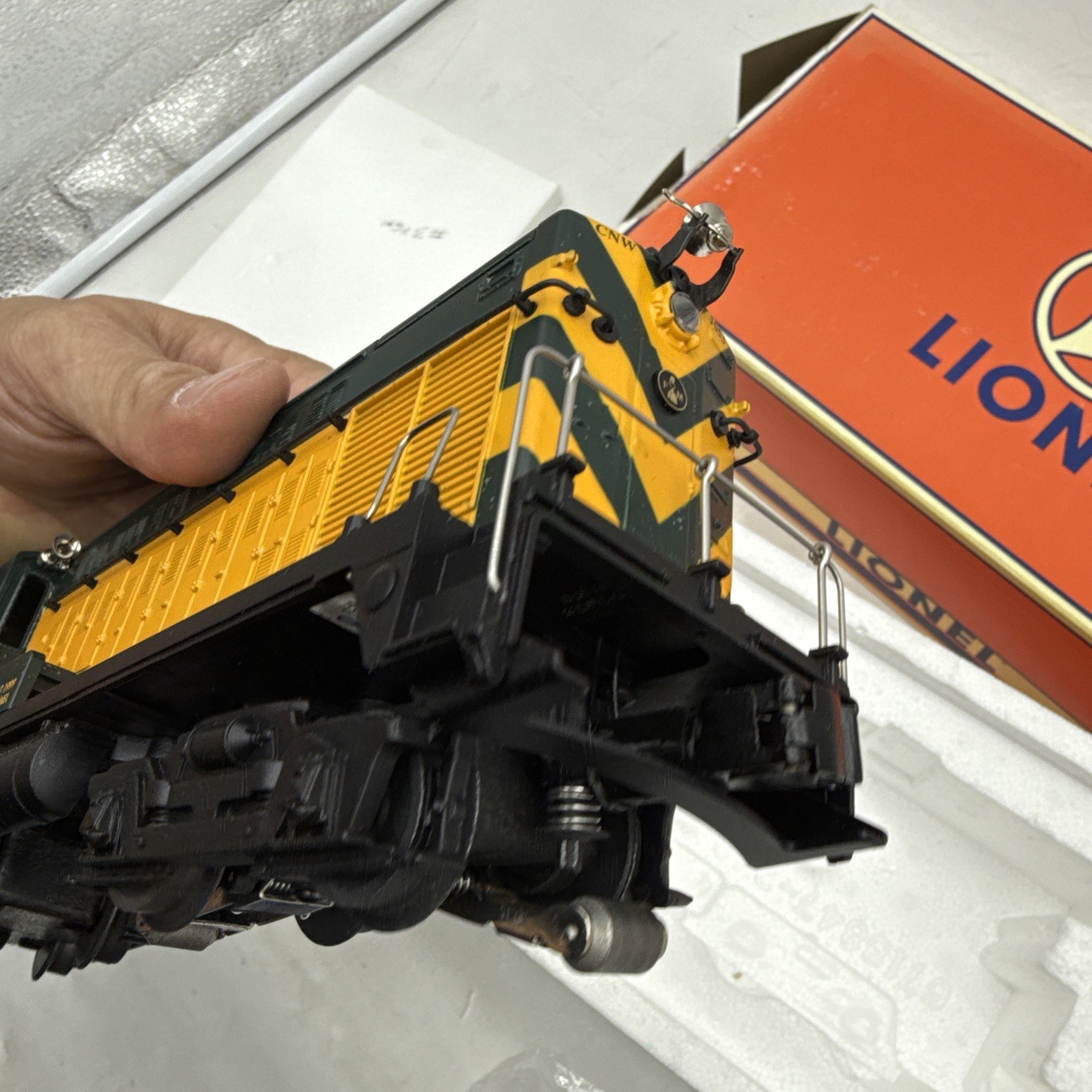 LIONEL 6-18876 C&NW 1053 H12-44 SWITCHER LOCOMOTIVE CHICAGO & NORTHWESTERN