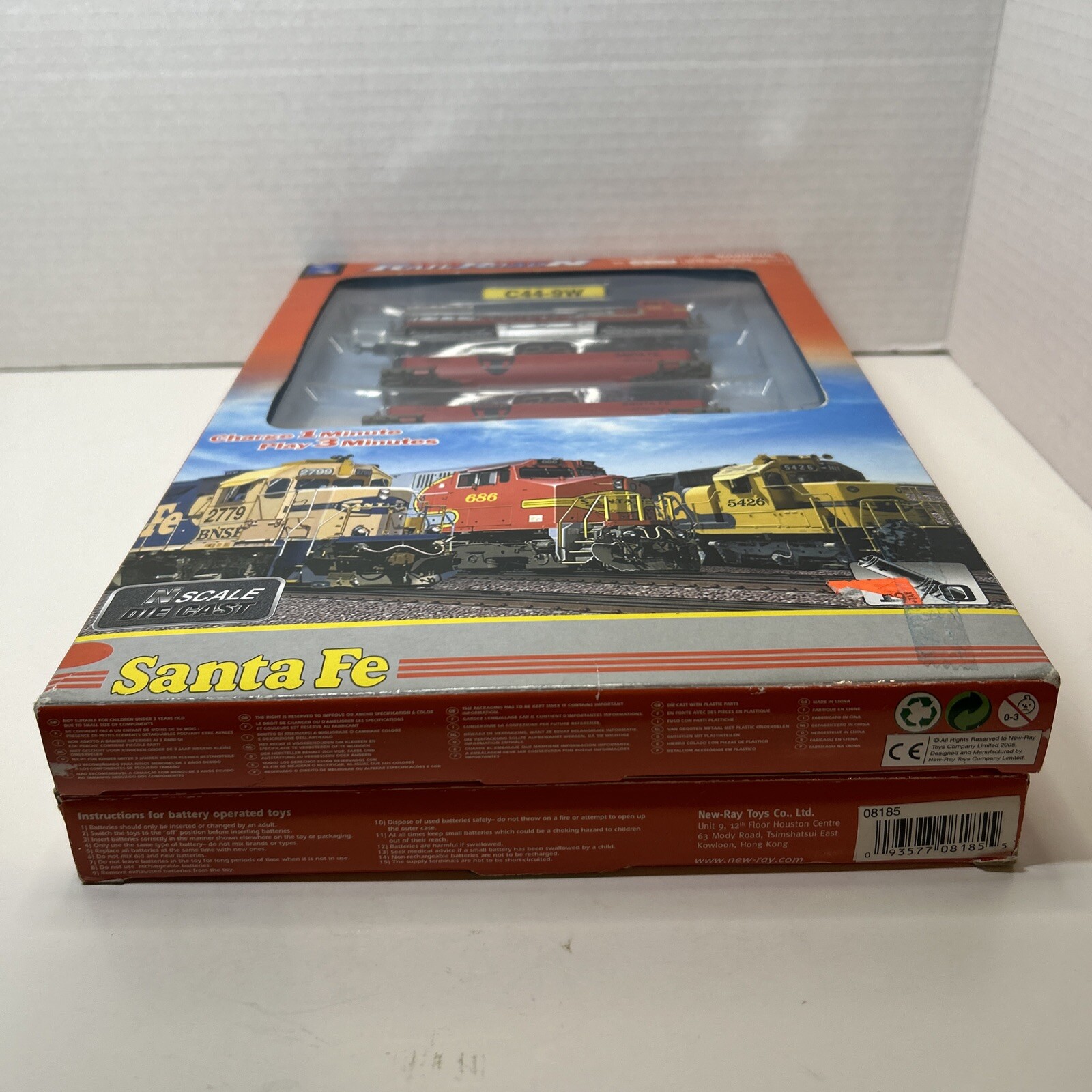 New-Ray RailRoad N Scale Santa Fe C44-9W Diecast Battery Operated Train Set