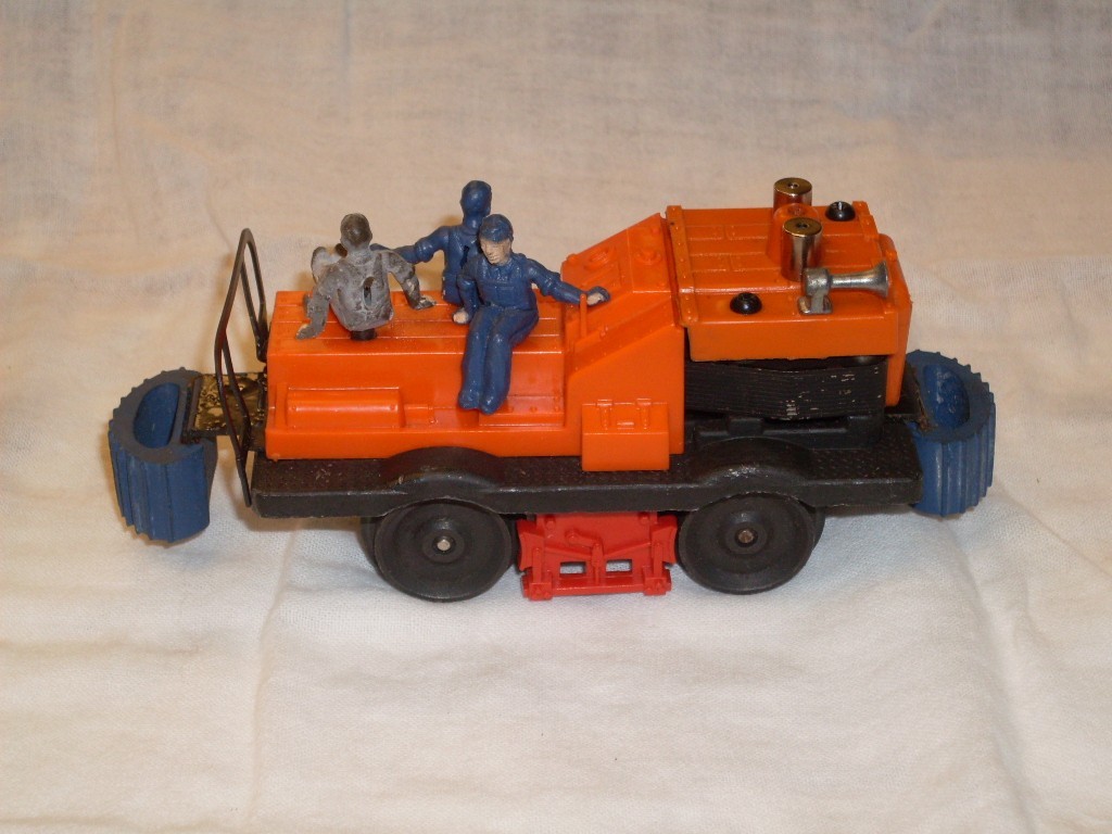 Lionel #50 Gang Car. LN Cond, OB/Instruct. Runs & reverses. Great layout add-on!