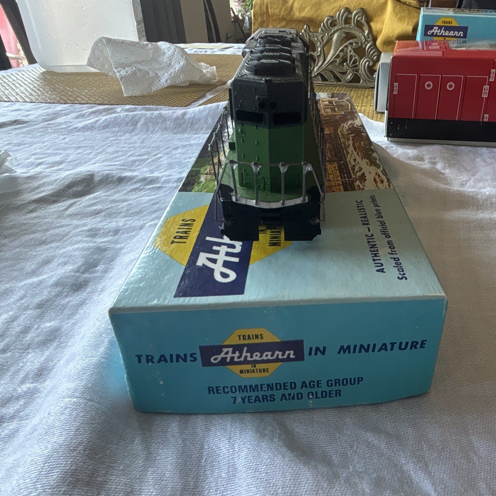 Athearn HO Scale GP50 Dummy Burlington Northern BN #3148 #4034 w/ Box