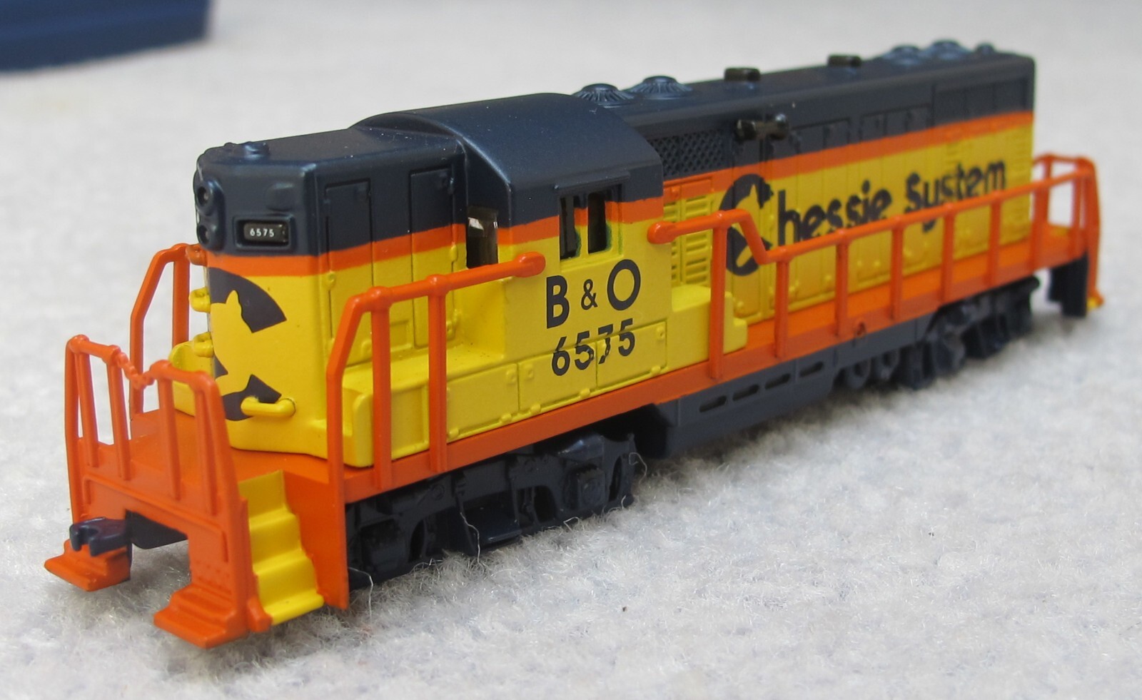 Lionel Big, Rugged Chessie System, GP9 Diesel , 1:120 Scale, TT