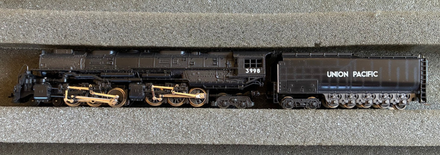 CON-COR/RIVAROSSI N SCALE 4-6-6-4 CHALLENGER LOCOMOTIVE UNION PACIFIC #3998